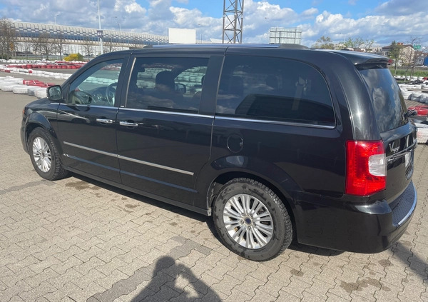 Lancia Voyager cena 53500 przebieg: 210000, rok produkcji 2013 z Warszawa małe 137